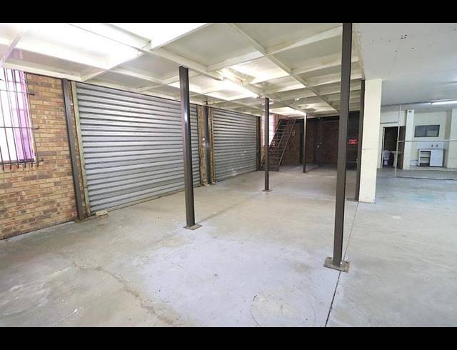 INDUSTRIAL PROPERTY TO RENT IN LASER PARK